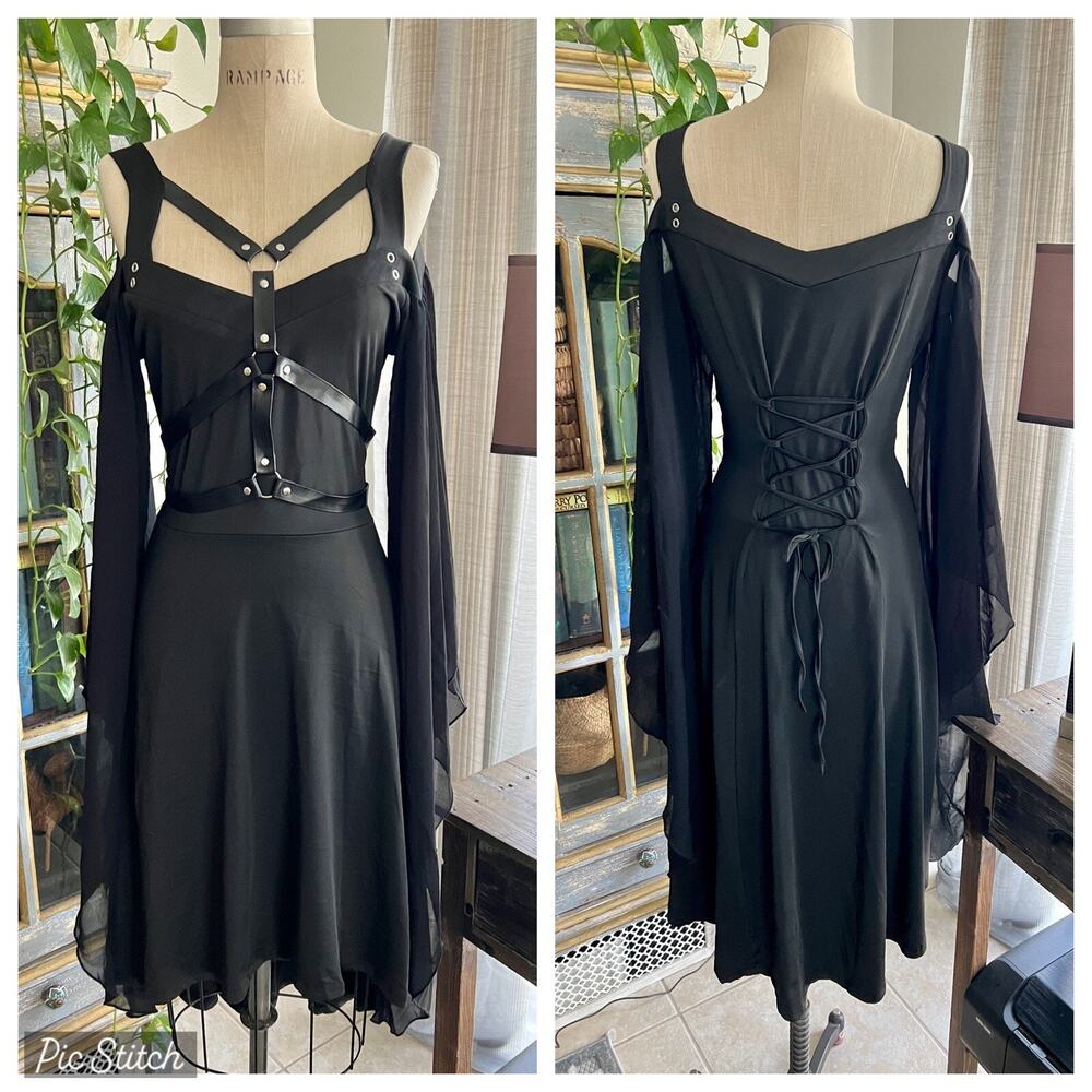 Goth Medieval Witch Dress Costume Gothic Victorian Renaissance Bondage M